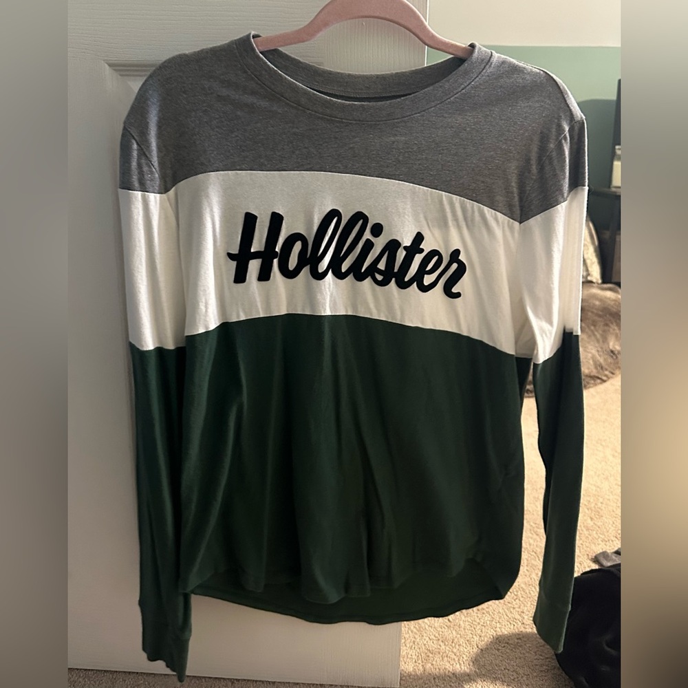 Hollister Colorblock Logo Long Sleeve Tee Women’s XS NWOT.